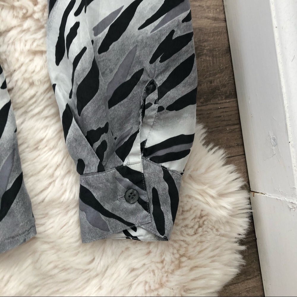 Vintage Via Seta 100% Silk Zebra Button Up Blouse - image 4